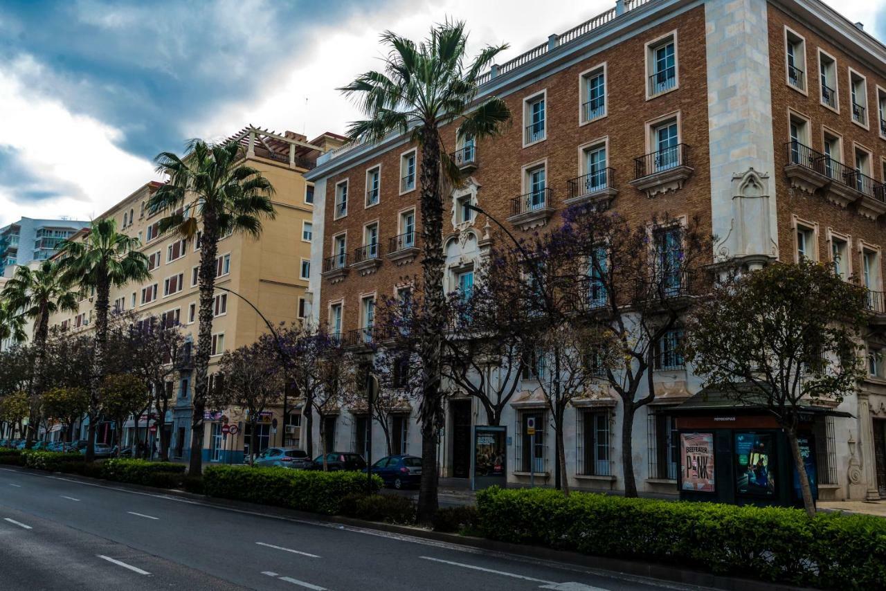 Muelle 18 Apartment Malaga Exterior photo